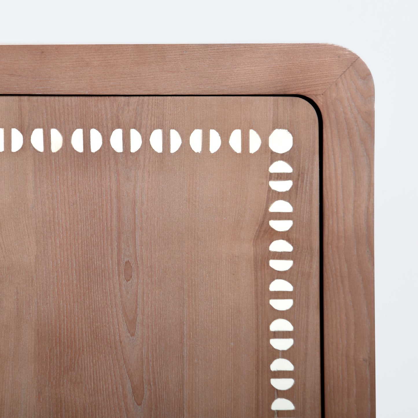Tide Pearl Sideboard