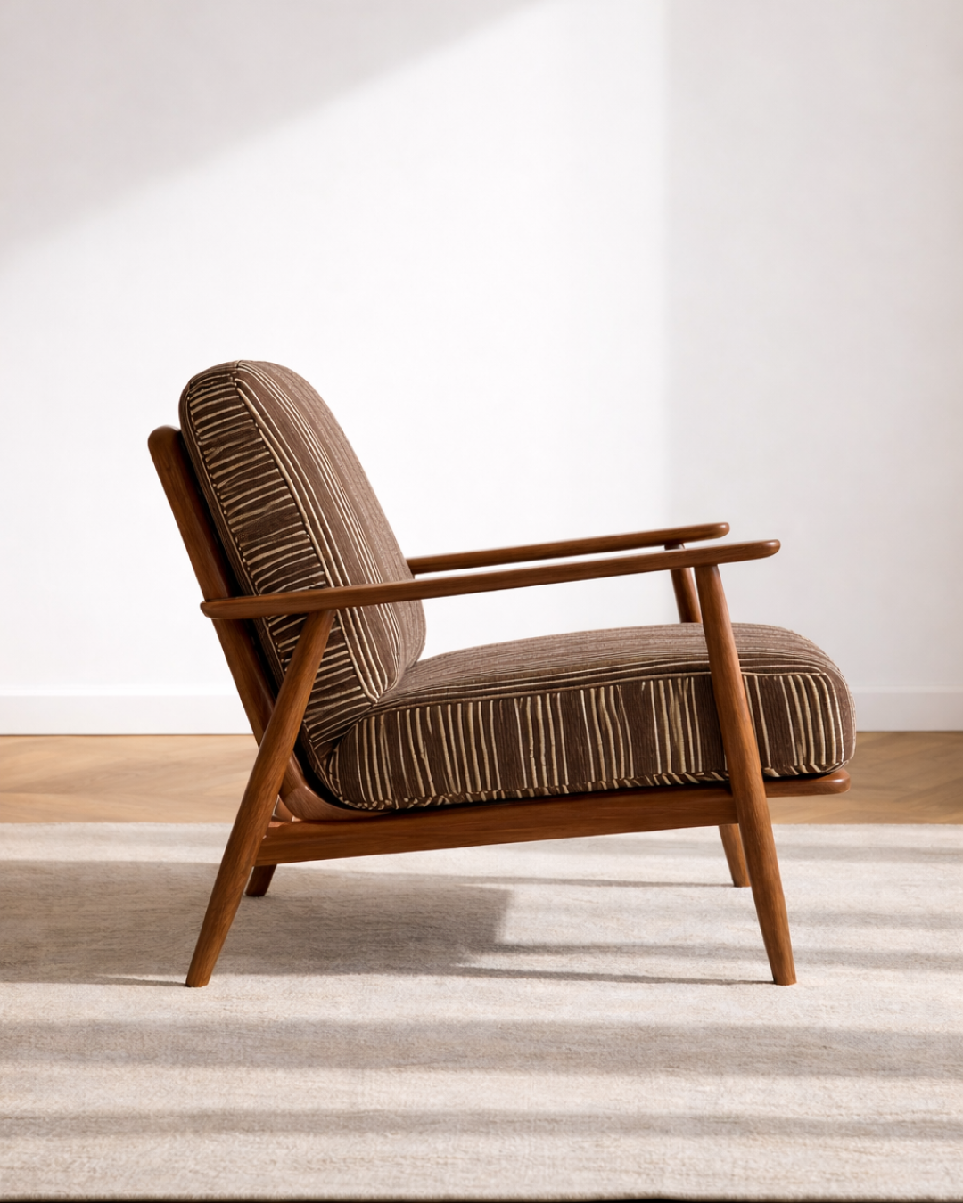 Linea Heritage Lounge Chair