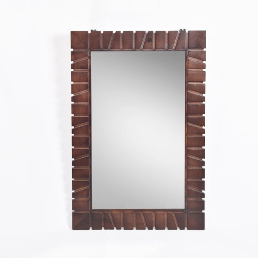 The Verona Hand-Carved Mirror – A Reflection of Timeless Craftsmanship